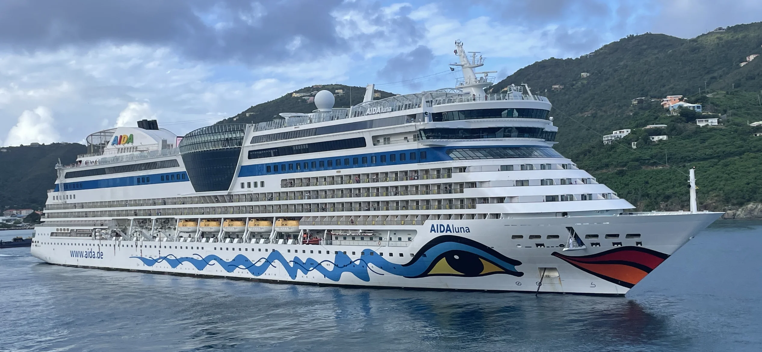 Caribbean Islands from the Dominican Republic 1 cruise ship AIDAluna