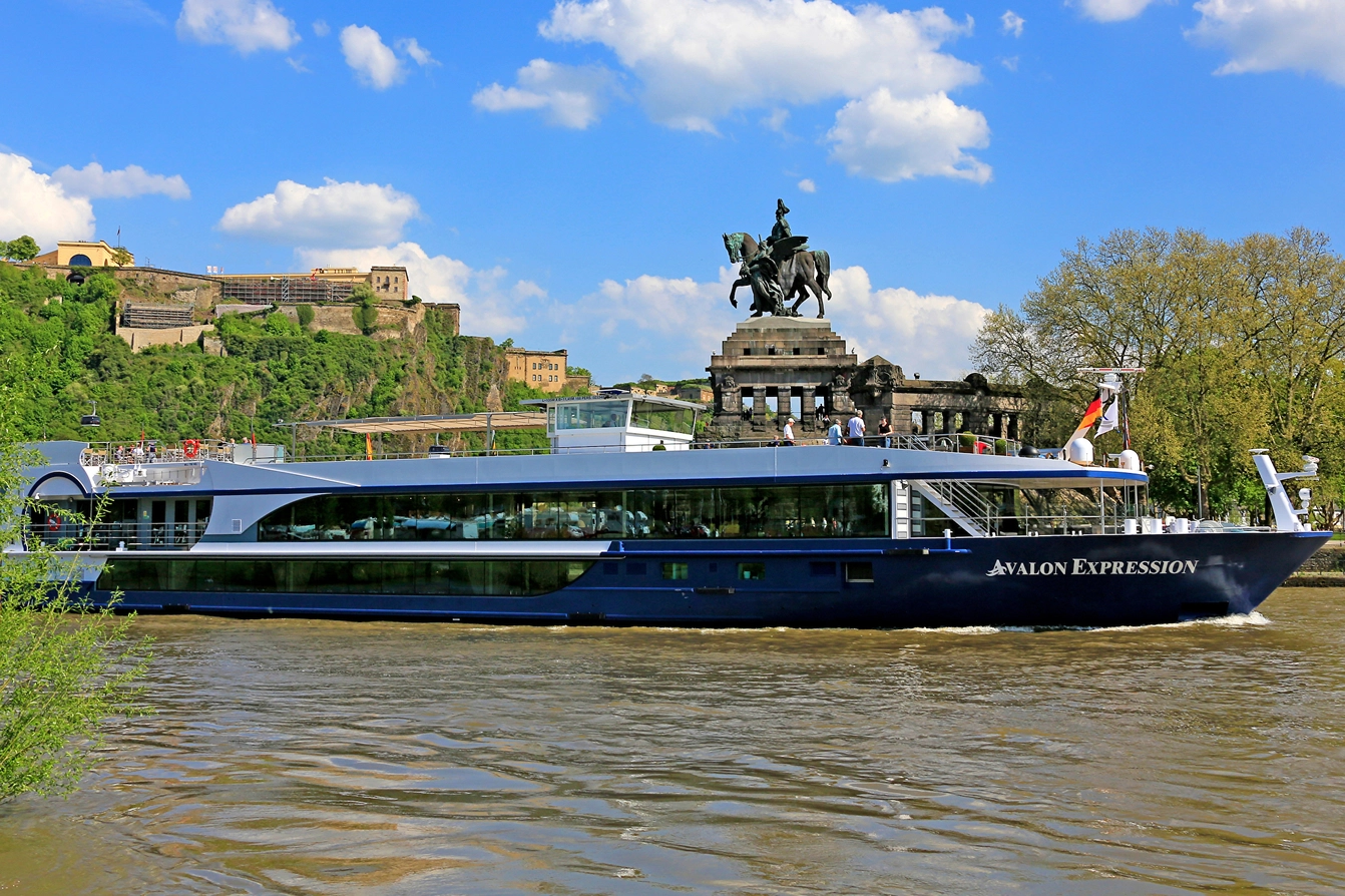 Danube Dreams with 2 Nights in Prague (Westbound) cruise ship Avalon Expression
