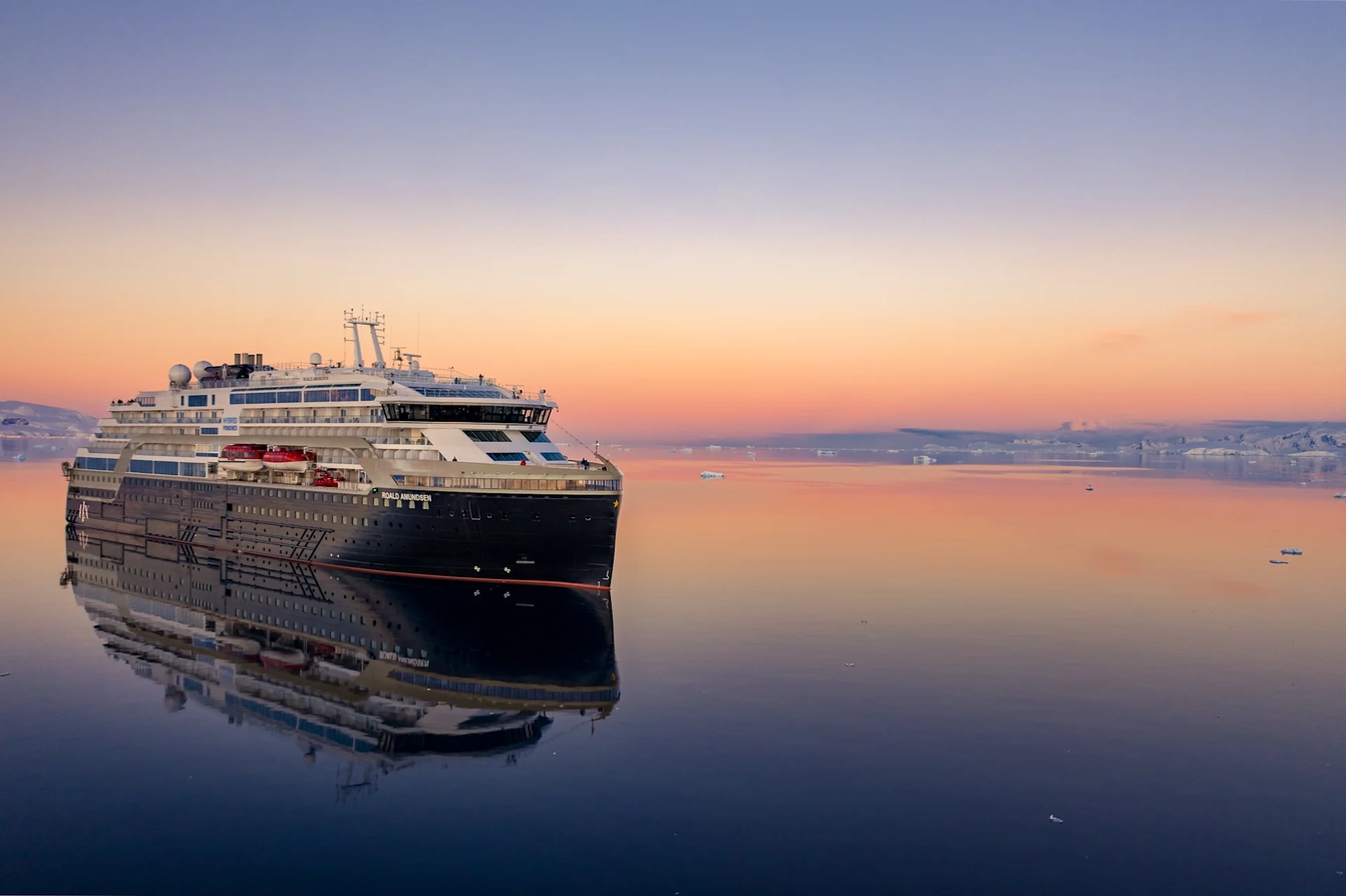 Iconic Antarctica – The Explorer’s Route cruise ship MS Roald Amundsen
