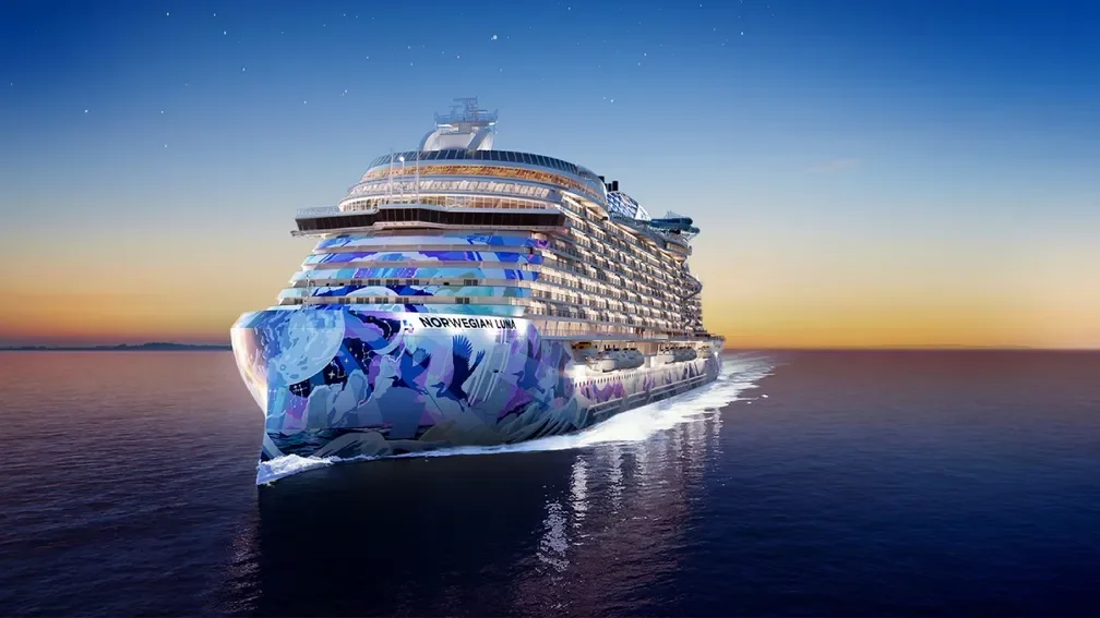 7-Day Bermuda Round-Trip New York cruise ship Norwegian Luna