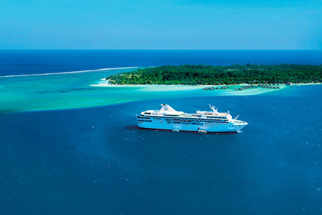 Darwin - Lautoka, Viti Levu Island cruise ship Le Paul Gauguin