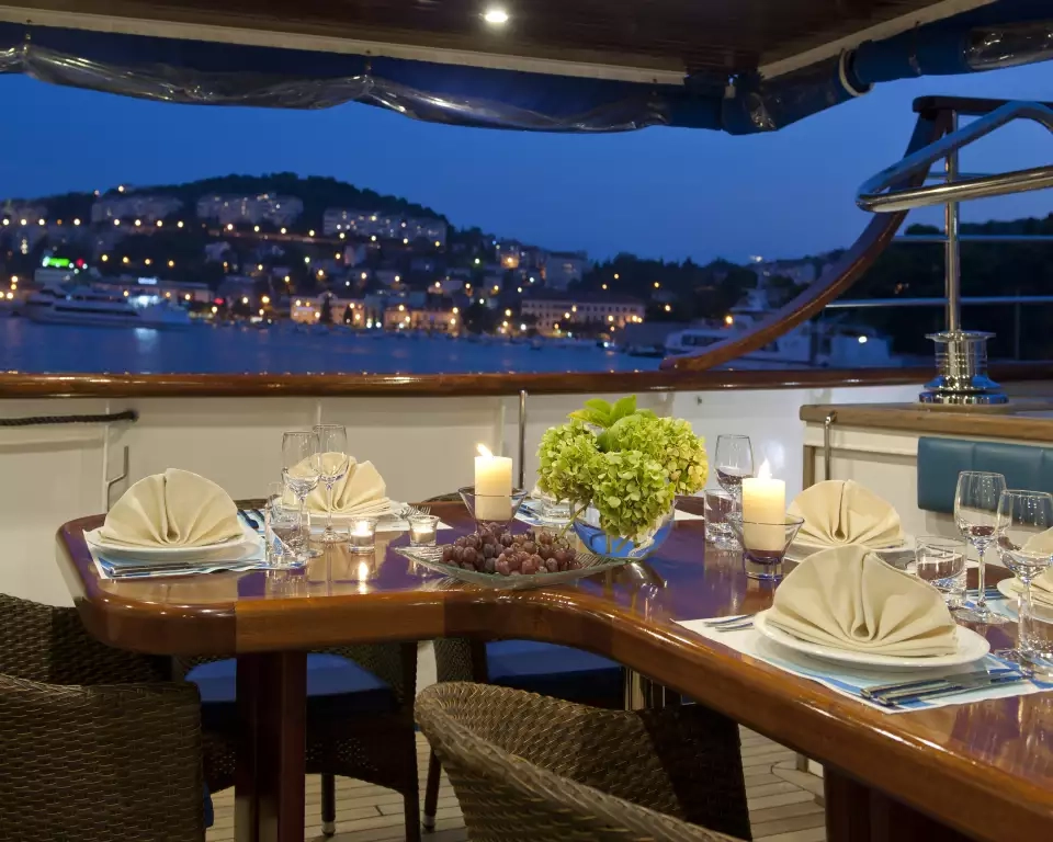 Split, Hvar and the Delights of Dalmatia Yacht cruise ship MS Mendula