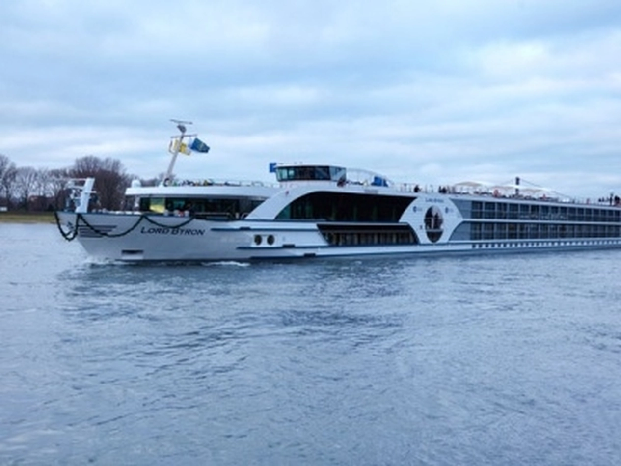 Burgundy, the River Rhone & Provence from Avignon cruise ship MS Lord Byron