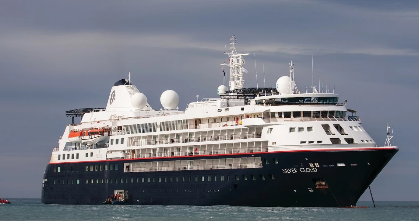 Perth to Darwin cruise ship Silver Cloud