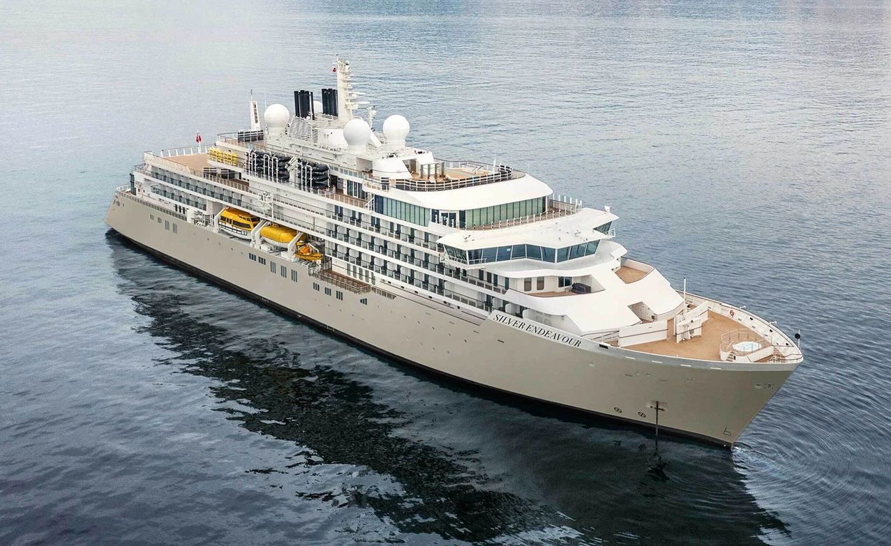 Longyearbyen to Tromsø cruise ship Silver Endeavour