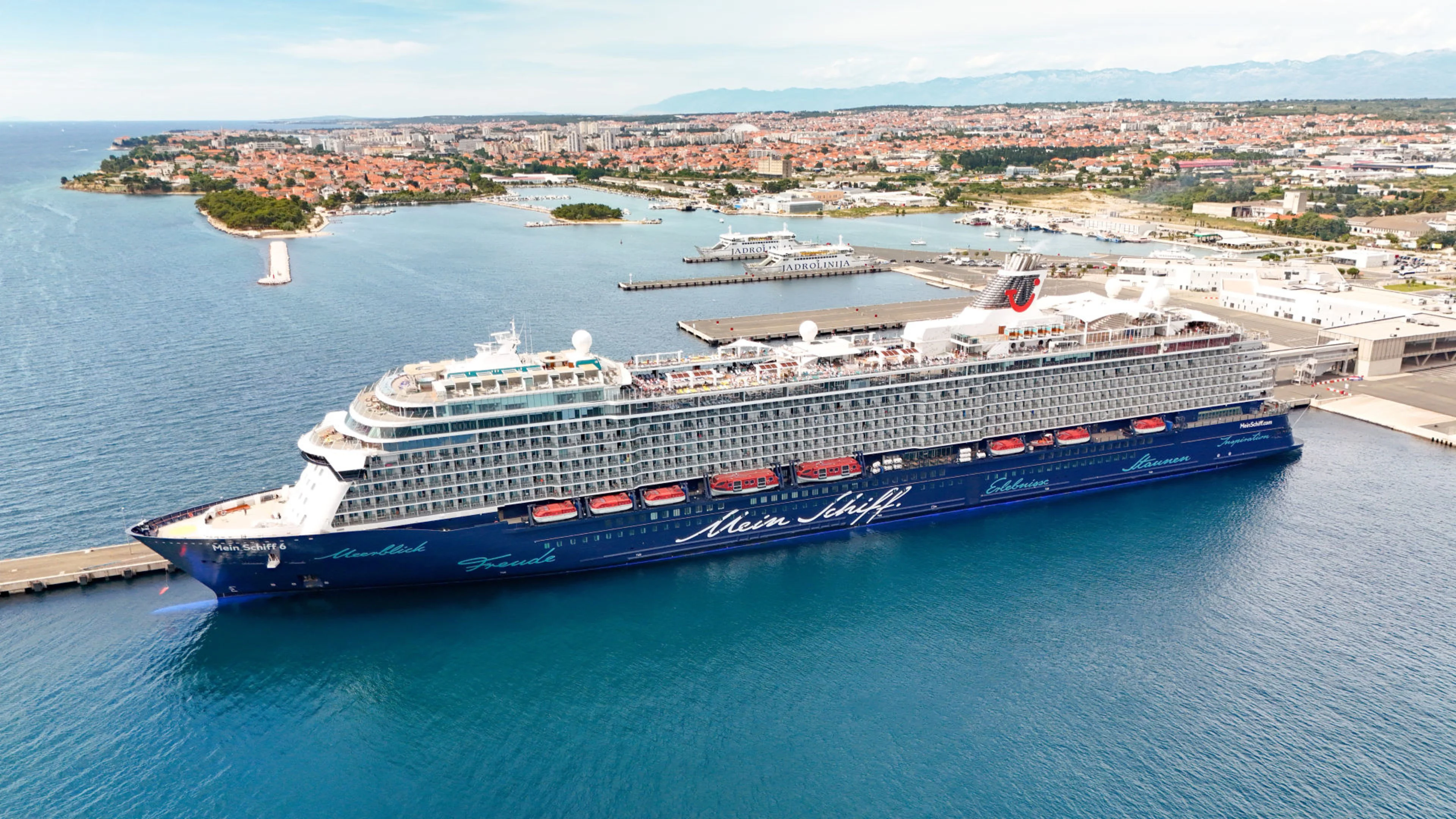 14 - Caribbean Island Worlds - from/to La Romana cruise ship Mein Schiff 1