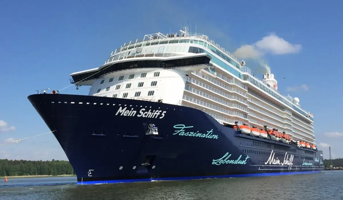 14 - South Africa and Island Paradises - from Port Louis/to Cape Town cruise ship Mein Schiff 5