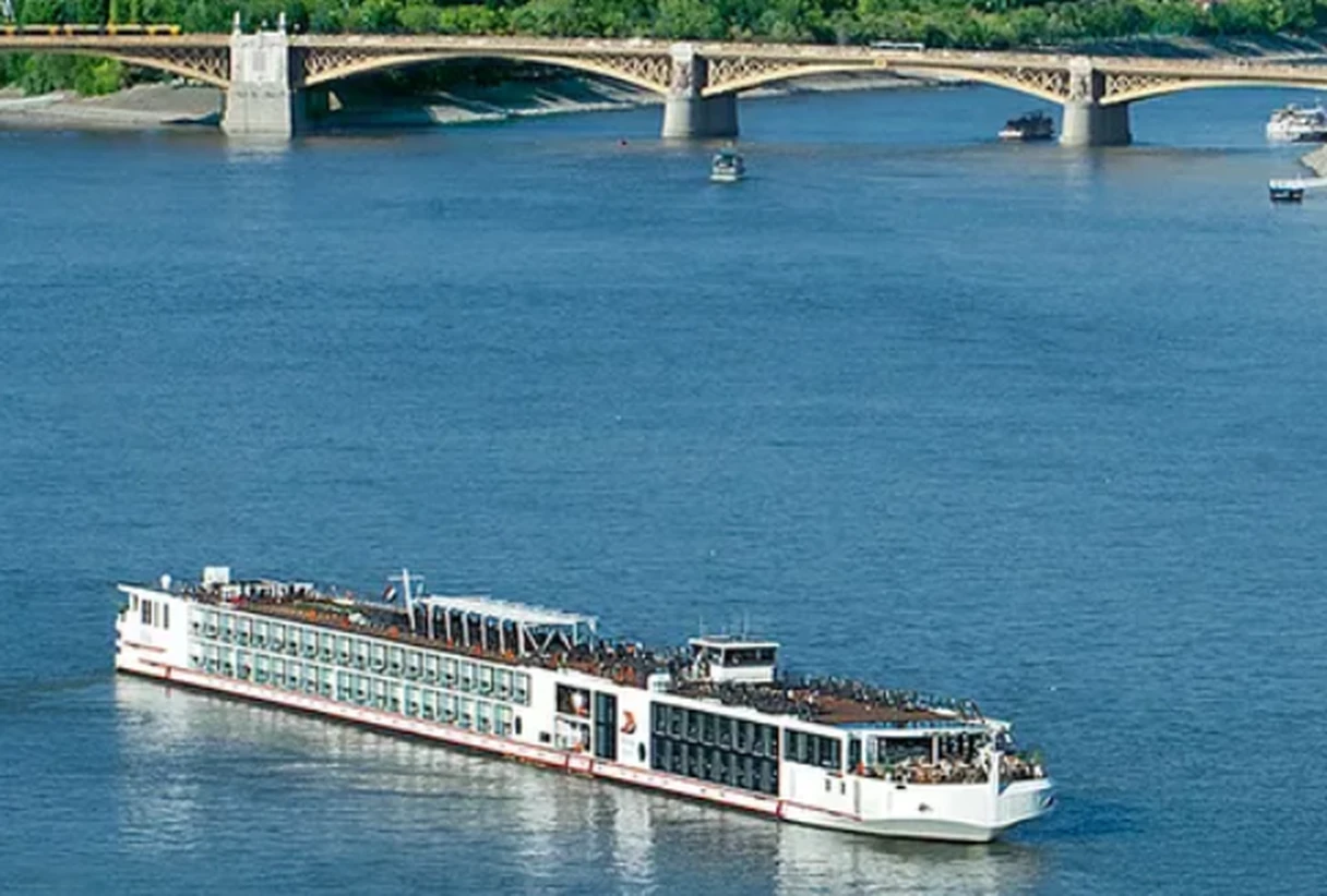 Budapest to Regensburg cruise ship Viking Atla