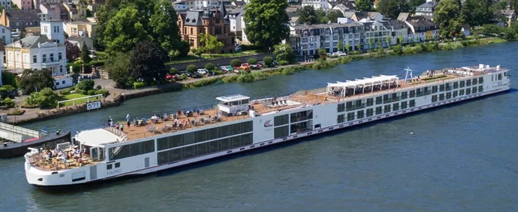 Regensburg to Budapest cruise ship Viking Egil