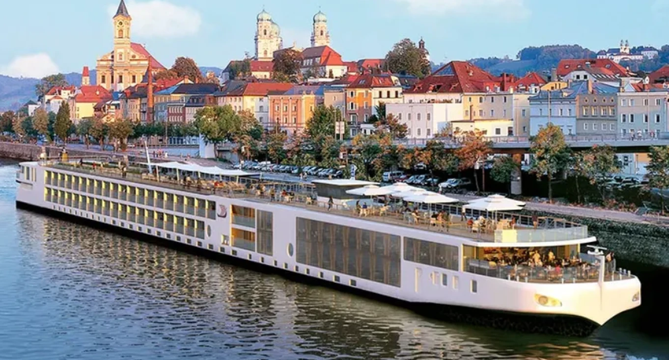 Bordeaux to Bordeaux cruise ship Viking Forseti