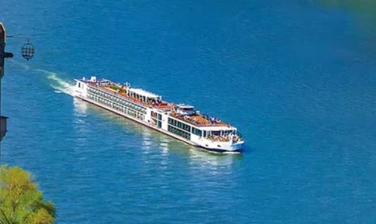 Amsterdam to Basel cruise ship Viking Hlin