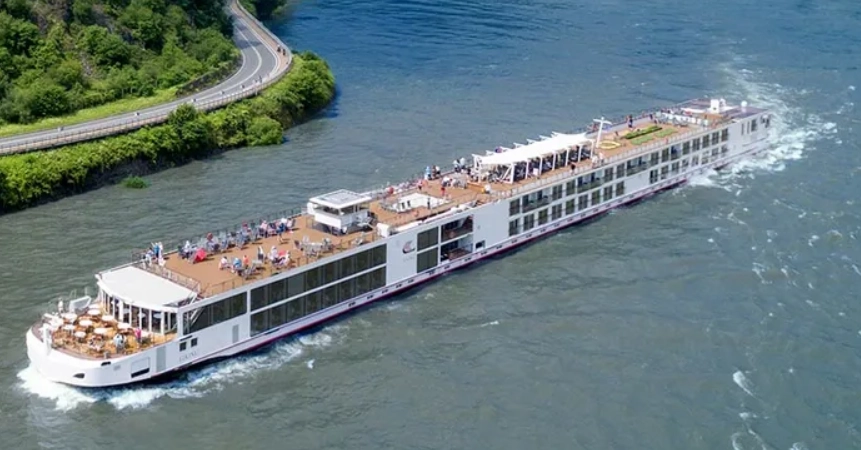 Paris to Prague cruise ship Viking Idi