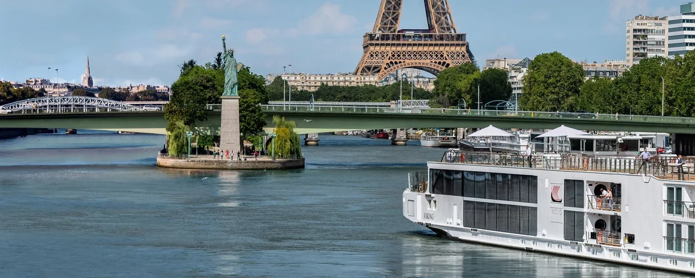 Paris to Paris cruise ship Viking Nerthus