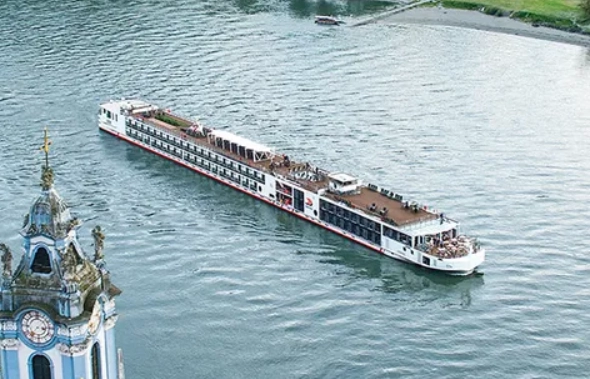 Bucharest to Budapest cruise ship Viking Ullur