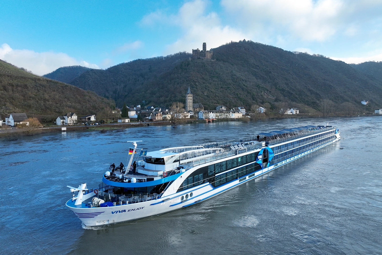 Romance along the Danube cruise ship VIVA ENJOY