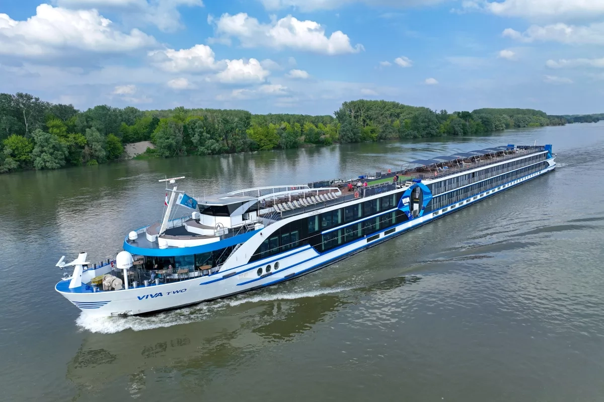 Imperial Grandeur Along the Danube cruise ship VIVA TWO