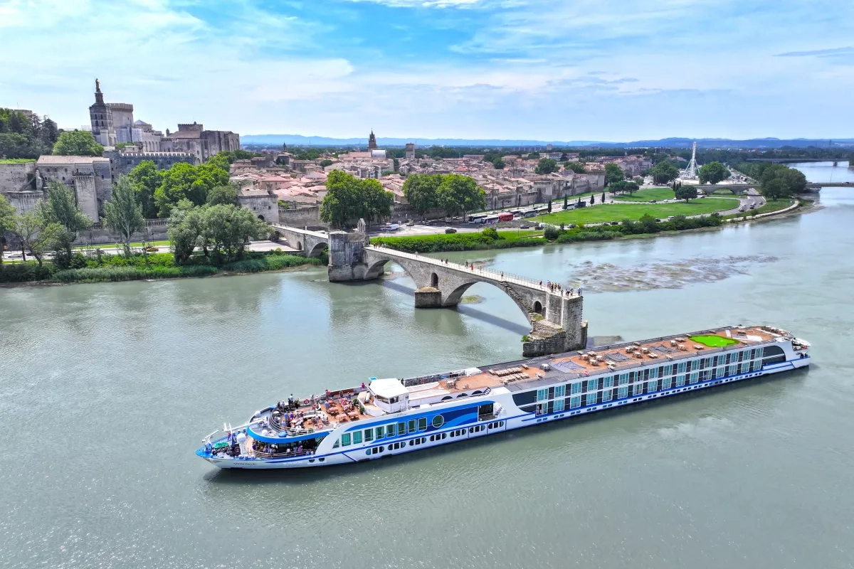 Colors Of The Provence cruise ship VIVA VOYAGE